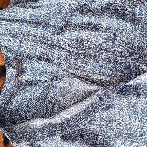 Vince 100%silk Top - Picture 2 of 11